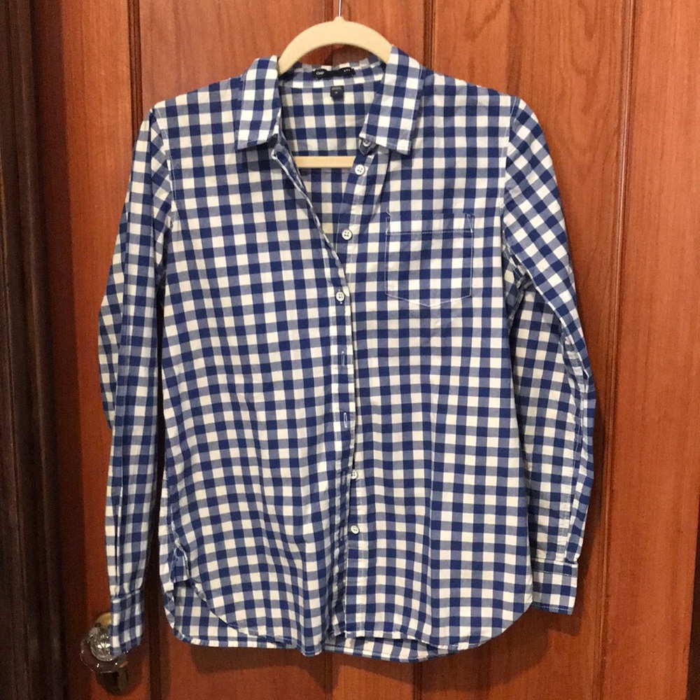 Gap blue gingham button down shirt